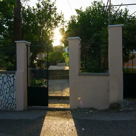 Kroussos Landhuis Faraklata